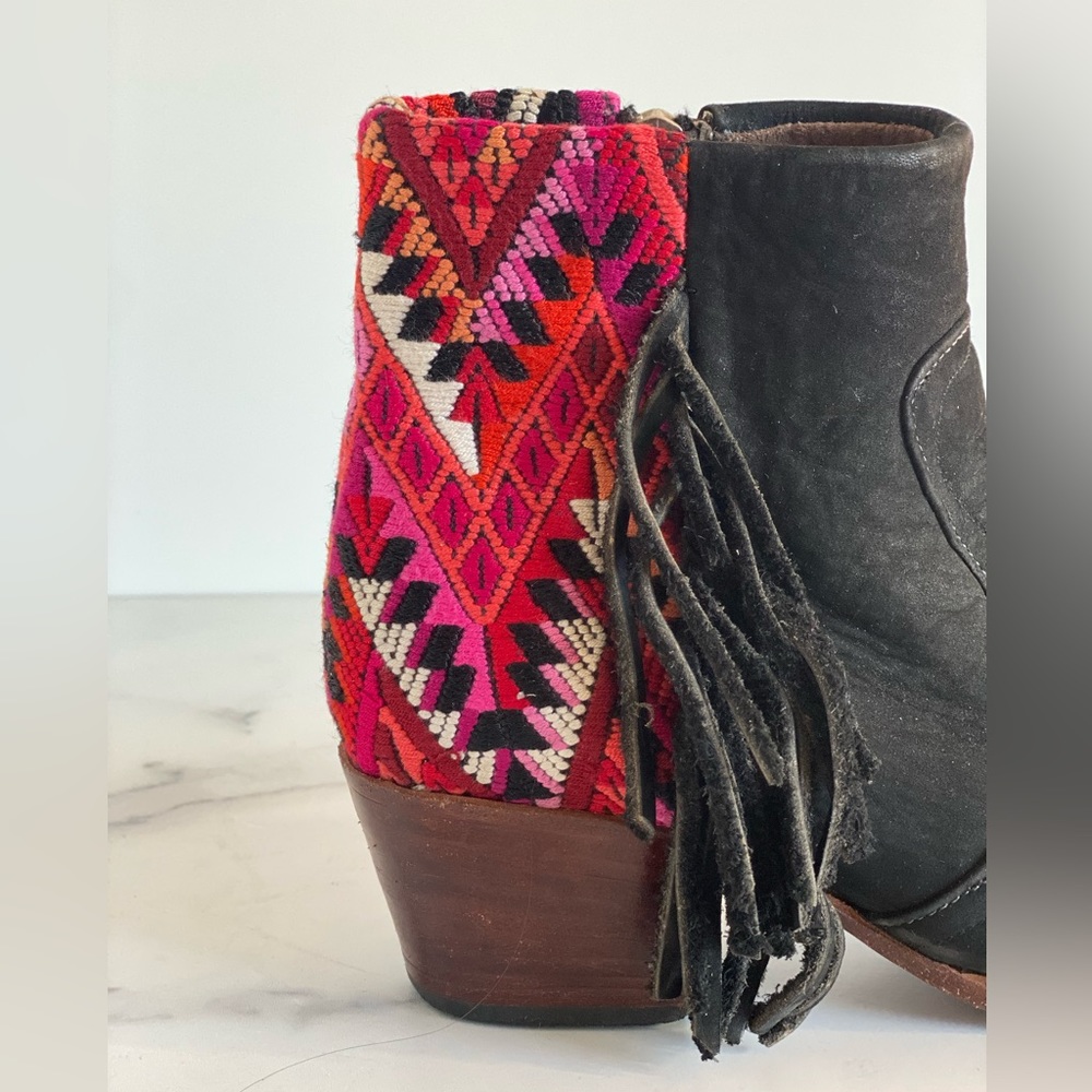 Nawal Booties - Picture 4 of 14